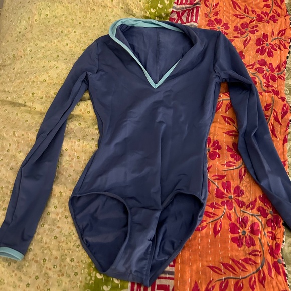 Mariia Leotard - Picture 1 of 2
